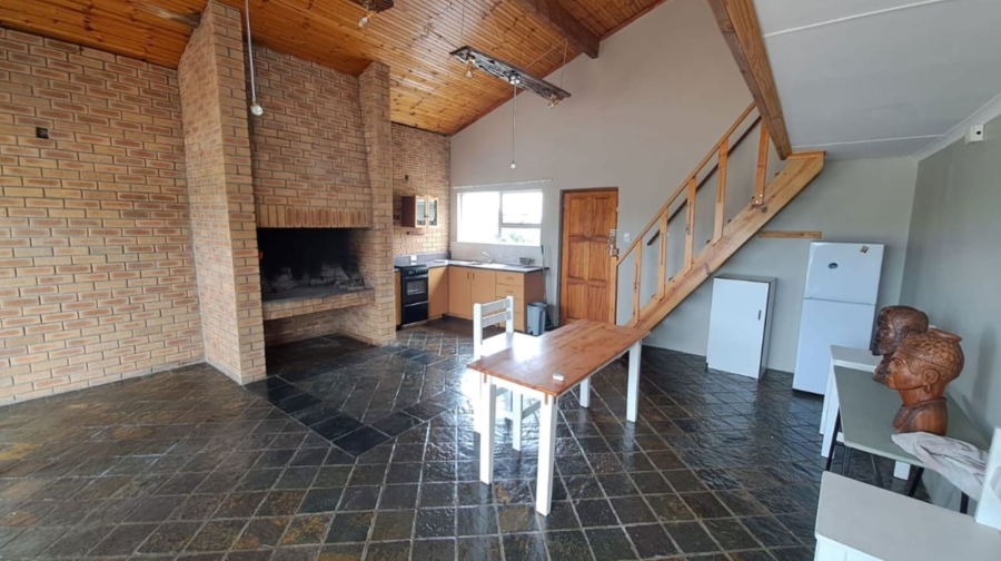 5 Bedroom Property for Sale in Perlemoenbaai Western Cape